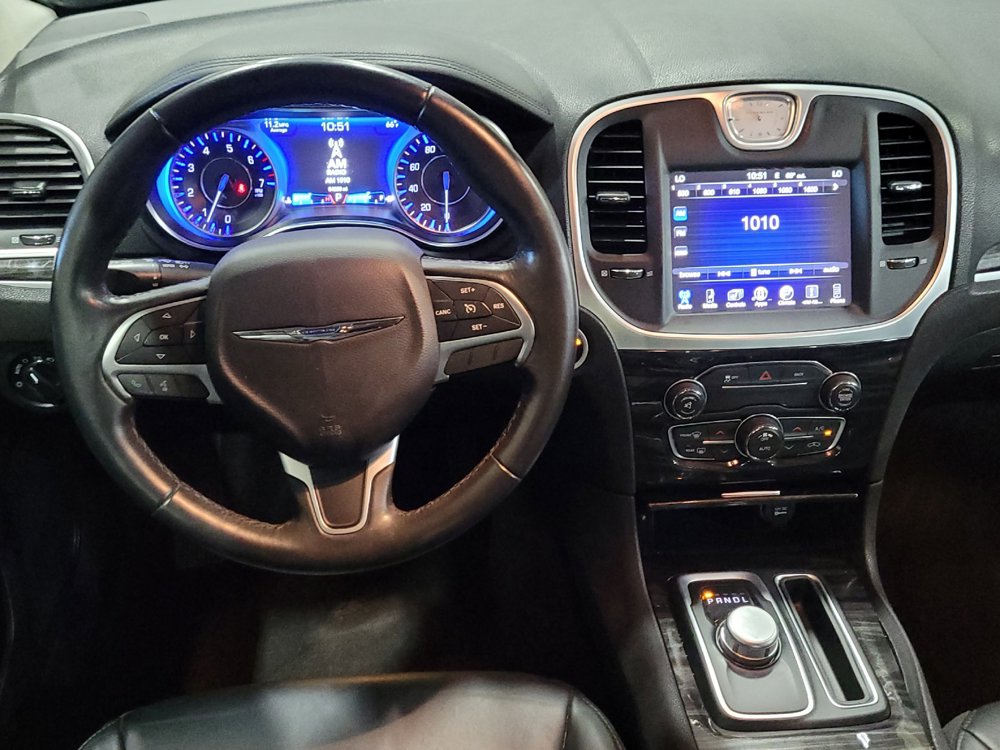 Used 2016 Chrysler 300 Limited RWD image 22