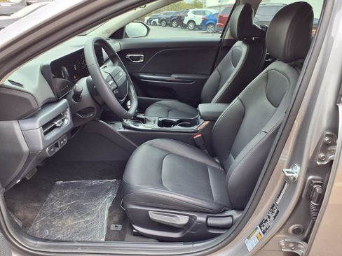 New 2026 Kia K4 EX image 2