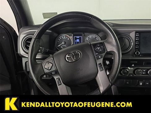Used 2021 Toyota Tacoma TRD Off-Road image 11