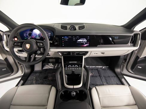 New 2026 Porsche Cayenne E-Hybrid image 30