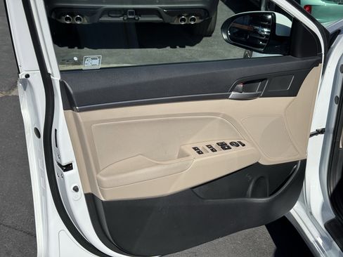 Used 2018 Hyundai Elantra SEL image 14