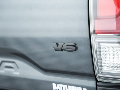 Used 2023 Toyota Tacoma TRD Off-Road w/ Technology Package image 9