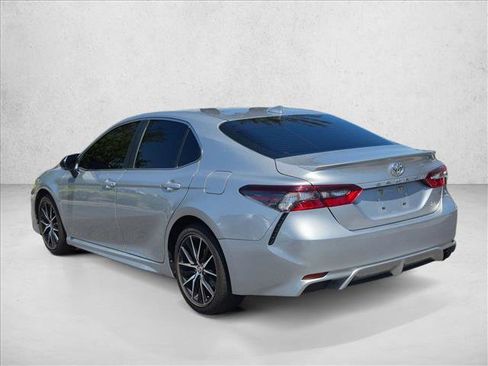 Used 2023 Toyota Camry SE FWD image 7