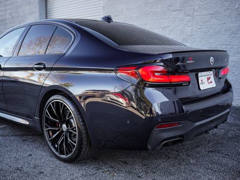 Used 2023 BMW M550i xDrive w/ Dynamic Handling Package image 12