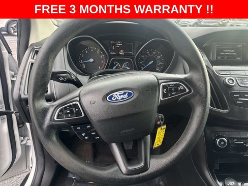 Used 2018 Ford Focus SE FWD image 15