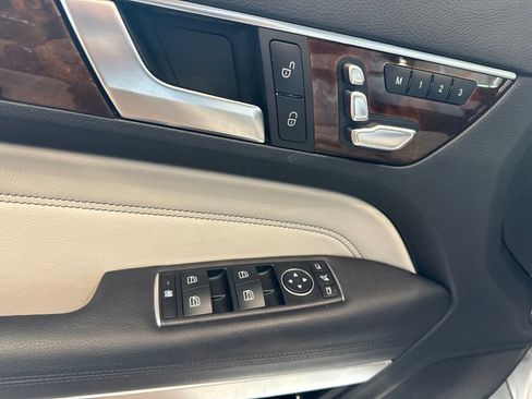 Used 2015 Mercedes-Benz E 400 4MATIC Coupe image 13