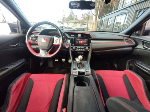 Used 2019 Honda Civic Type R image 13