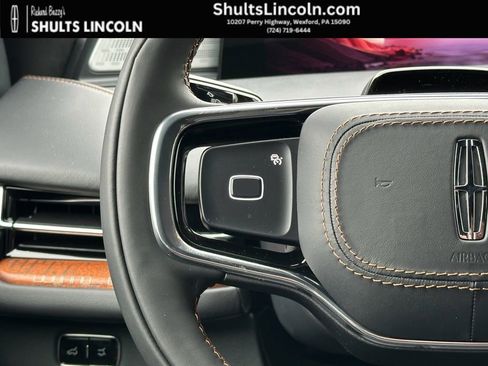 New 2025 Lincoln Navigator Black Label AWD/4WD image 10