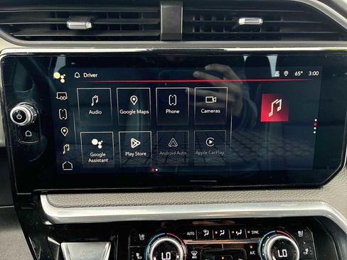 Used 2023 GMC Sierra 1500 Denali w/ Denali Reserve Package image 13