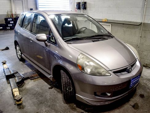Used 2008 Honda Fit Sport image 1