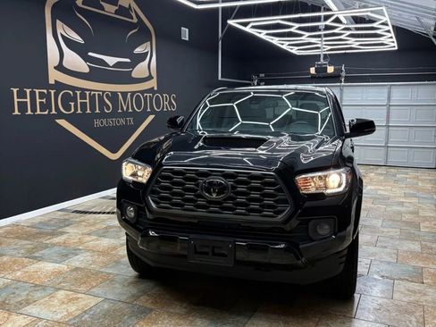 Used 2021 Toyota Tacoma 4x4 Double Cab image 1