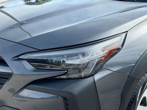 Certified 2025 Subaru Outback Premium AWD/4WD image 9