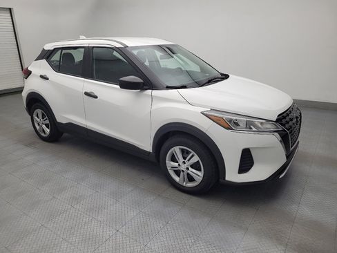 Used 2022 Nissan Kicks S FWD image 11