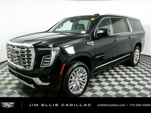 Used 2025 GMC Yukon XL Denali w/ Sun & Power Step Package AWD/4WD image 25