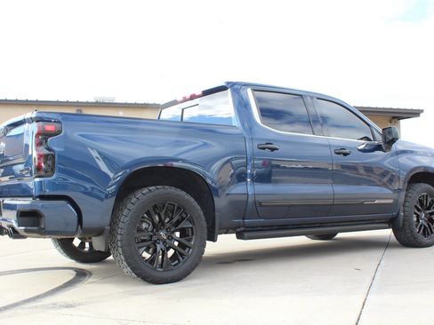 Used 2022 Chevrolet Silverado 1500 High Country w/ High Country Premium Package image 21