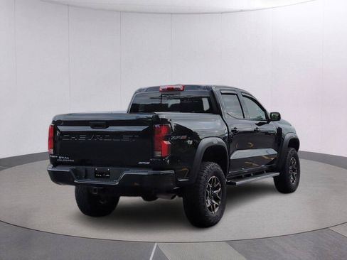 Used 2024 Chevrolet Colorado ZR2 w/ Technology Package AWD/4WD image 6