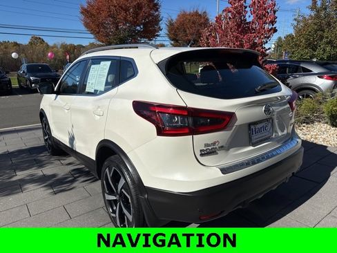 Used 2022 Nissan Rogue Sport SL w/ Premium Package image 5