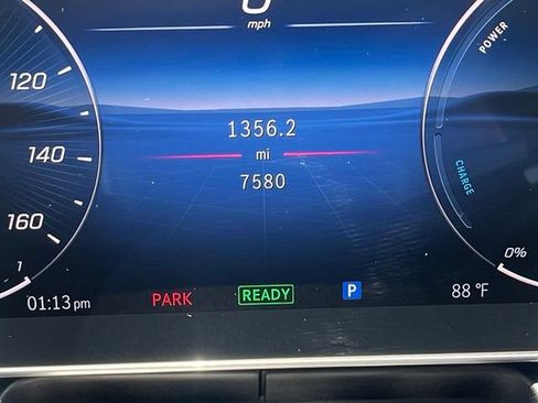 Used 2025 Mercedes-Benz GLC 350e 4MATIC image 15