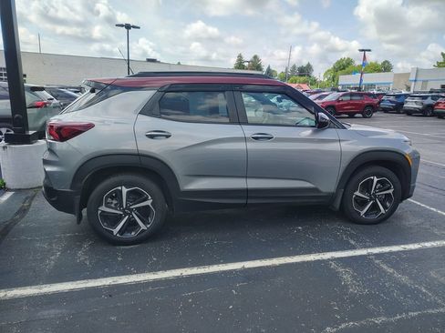 Used 2023 Chevrolet TrailBlazer RS w/ Sun and Liftgate Package AWD/4WD image 4