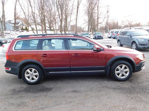 Used 2011 Volvo XC70 3.2 image 12