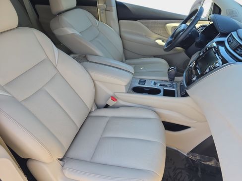 Used 2019 Nissan Murano SL w/ SL Technology Package FWD image 10