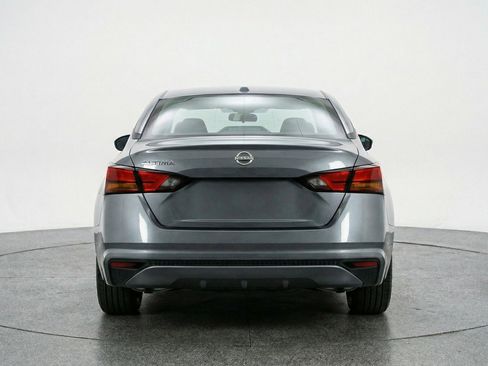 Used 2025 Nissan Altima 2.5 SV image 7