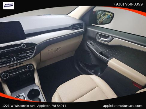 Used 2020 Ford Escape SEL image 23