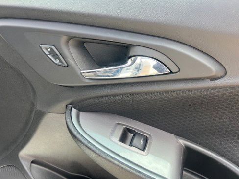 Used 2023 Chevrolet Malibu LT FWD image 11