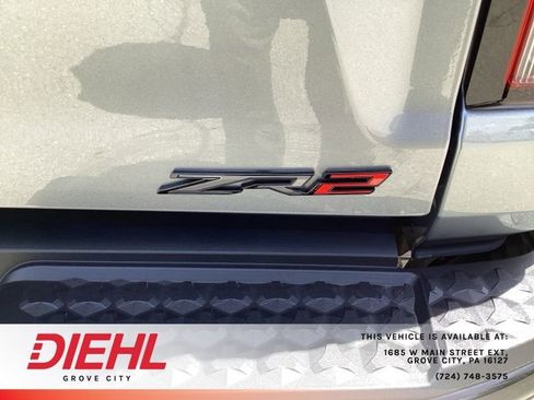 Used 2025 Chevrolet Colorado ZR2 AWD/4WD image 14