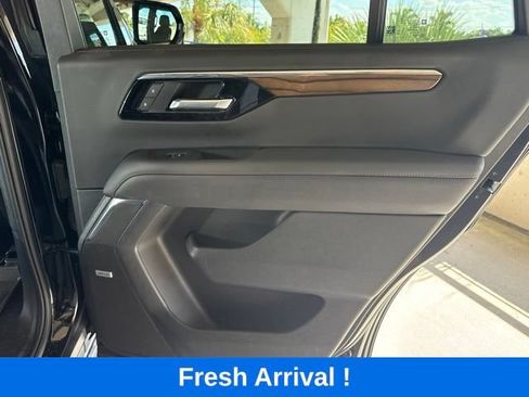 Used 2026 Chevrolet Tahoe High Country AWD/4WD image 16