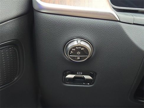 New 2026 Mercedes-Benz GLC 300 4MATIC image 19