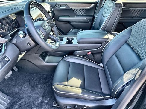 New 2026 GMC Acadia Denali w/ Super Cruise Package image 24