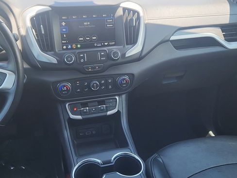 Used 2024 GMC Terrain SLT AWD/4WD image 19