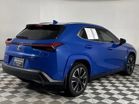 Used 2024 Lexus UX 250h FWD w/ Premium Package image 9