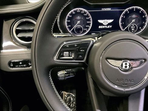 Used 2024 Bentley Continental GT image 22