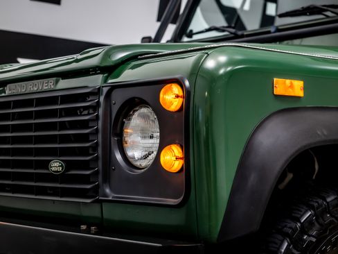 Used 1994 Land Rover Defender 90 AWD/4WD image 16