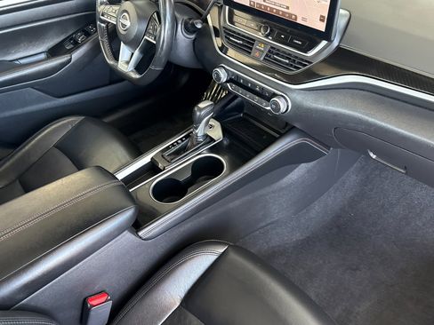Certified 2024 Nissan Altima 2.5 SR w/ SR Premium Package FWD image 15