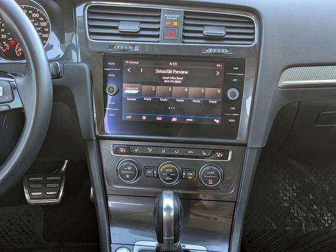 Used 2018 Volkswagen Golf Alltrack SEL image 22