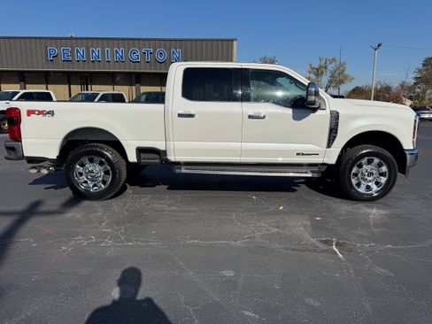 Used 2024 Ford F350 Lariat w/ Chrome Package image 8