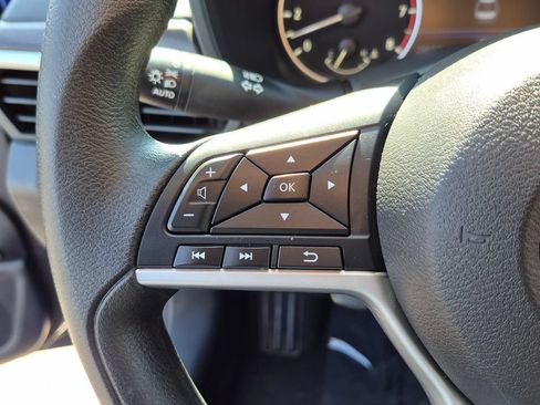 Used 2025 Nissan Altima 2.5 SV AWD/4WD image 21