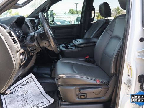 Used 2022 RAM 5500 Tradesman w/ Chrome Appearance Group image 15