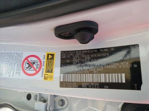 Used 2017 Toyota Highlander Limited Platinum AWD/4WD image 26