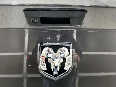 Used 2023 RAM 1500 Classic SLT image 39