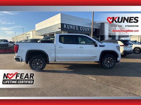 Used 2025 GMC Sierra 1500 AT4 image 13