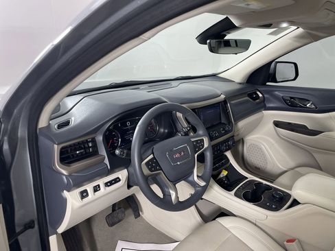 Used 2023 GMC Acadia Denali w/ Denali Ultimate Package image 10