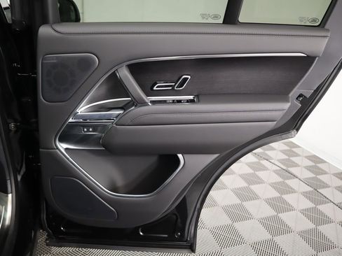 New 2026 Land Rover Range Rover SE image 28