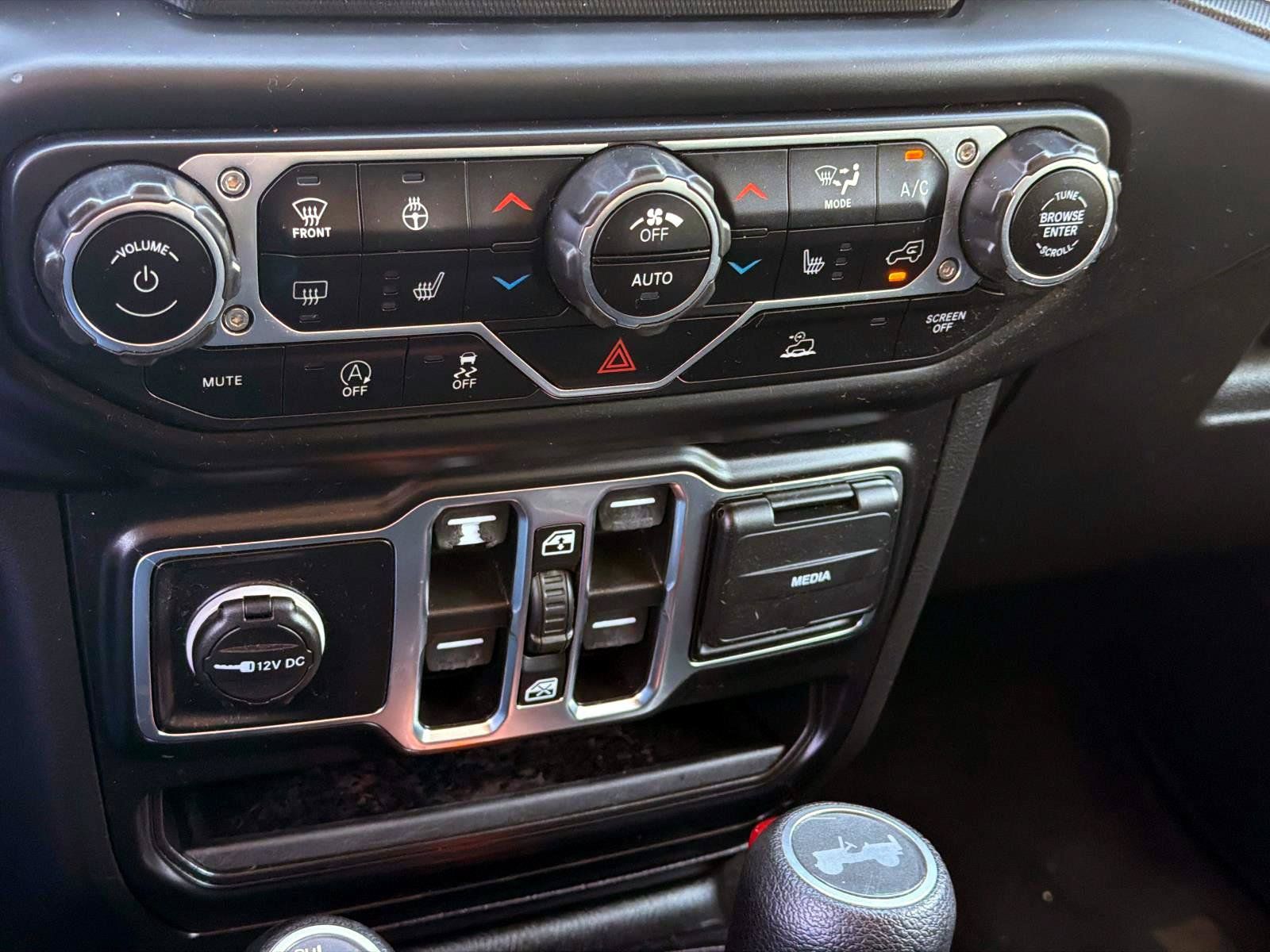 Used 2021 Jeep Wrangler Unlimited Sport AWD/4WD image 17
