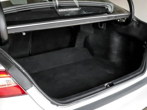 Used 2019 Toyota Camry LE FWD image 54