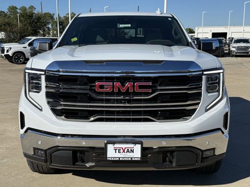 New 2026 GMC Sierra 1500 SLT image 7