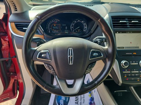 Used 2018 Lincoln MKC Select w/ Select Plus Package FWD image 23